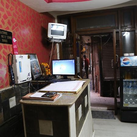 Yes Please Guest House Ню Делхи Екстериор снимка