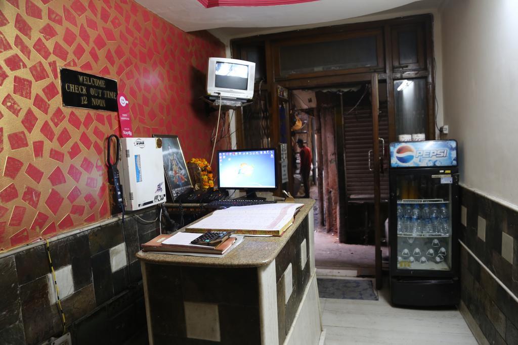 Yes Please Guest House Ню Делхи Екстериор снимка